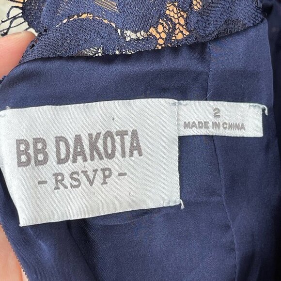 BB DAKOTA RSVP navy blue lace dress size 2 - Picture 8 of 11